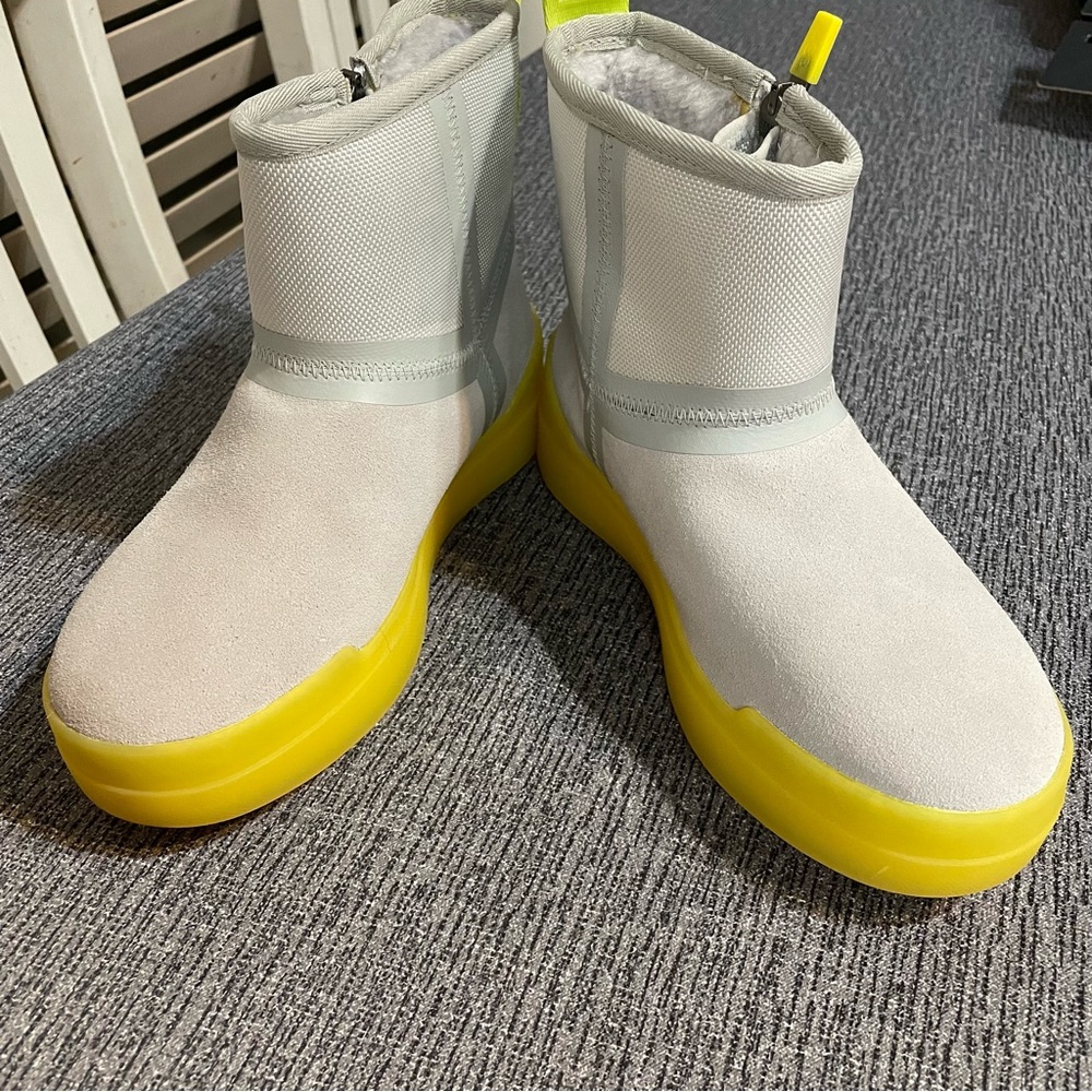 Ugg Classic Tech Shearling Lined Mini Boots - image 4